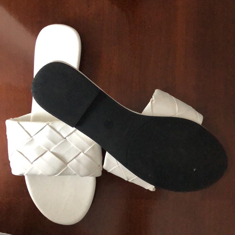 White slides - Picture 2 of 2